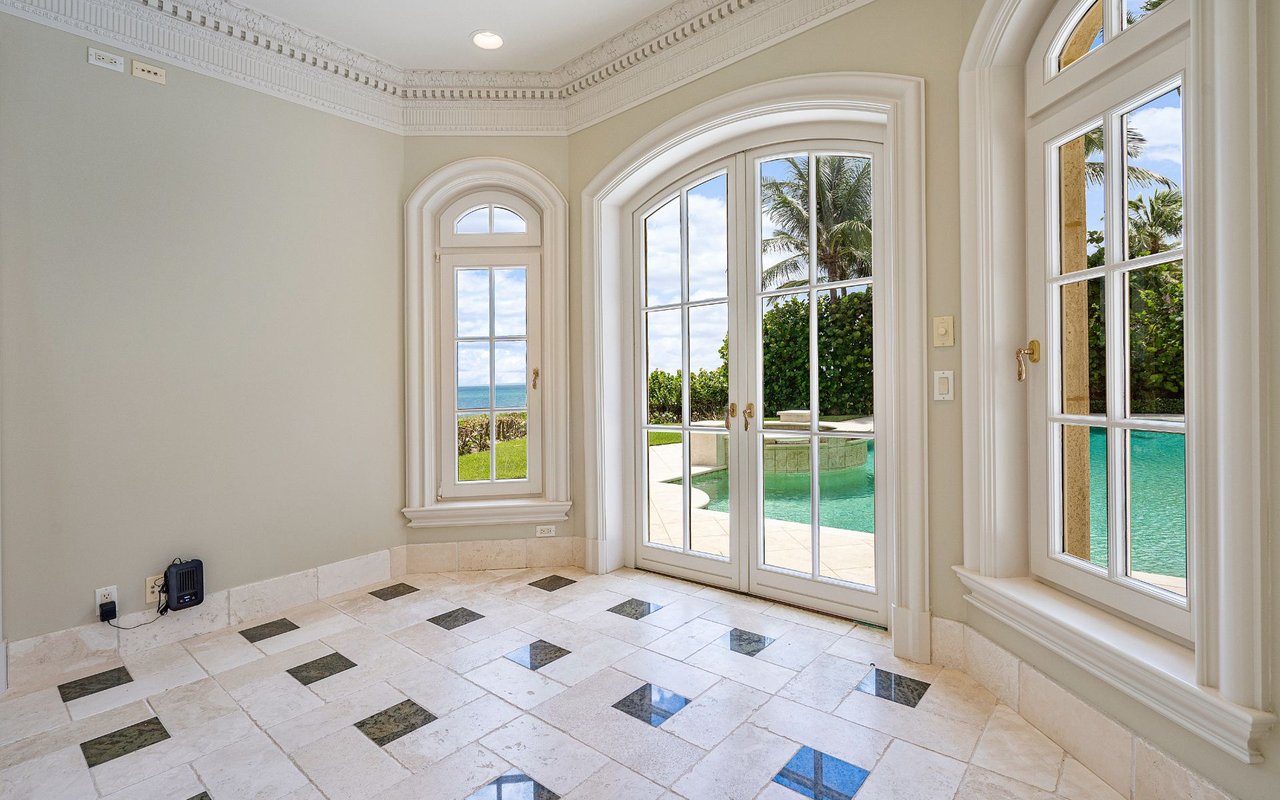 1555 N Ocean Blvd