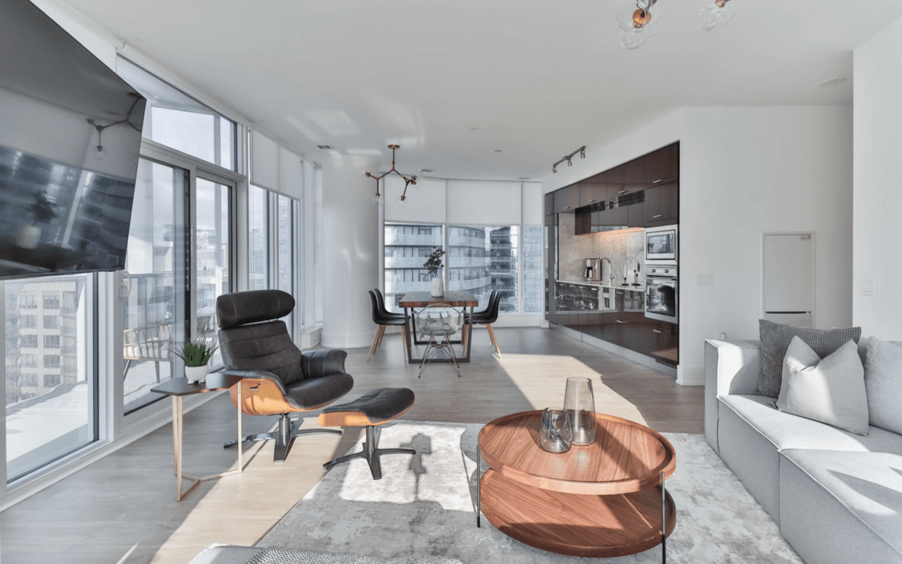 The Allure of Ultra-Luxury Rentals: Pros and Cons