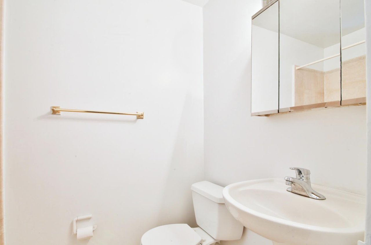 311 East 25th Street, Apt 2-E
