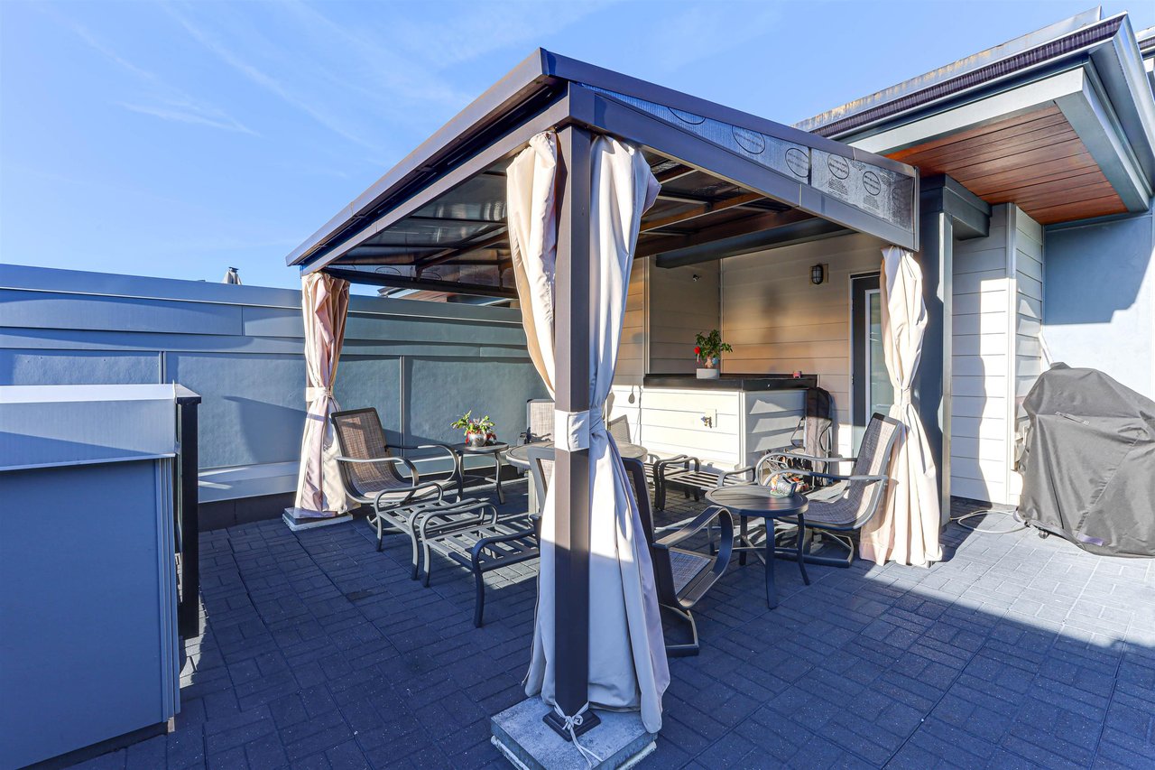 228-708 Lea Ave