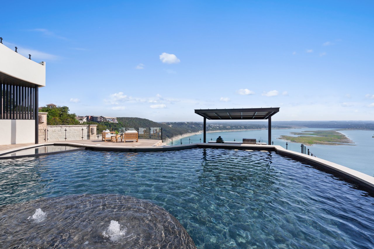 6809 Oasis Pass