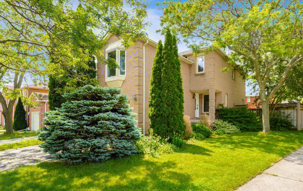 1308 Valerie Cres