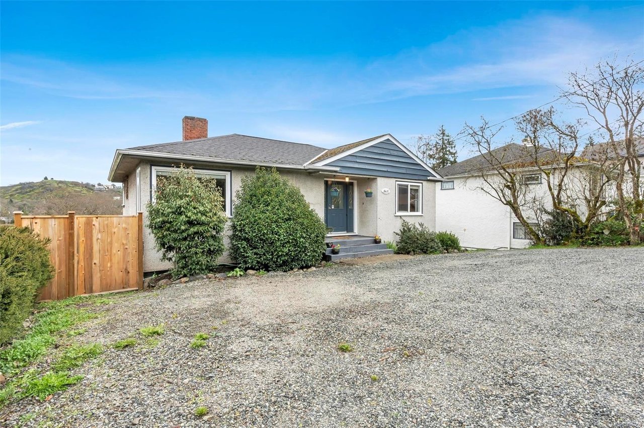 3411 Cedar Hill Rd, Saanich