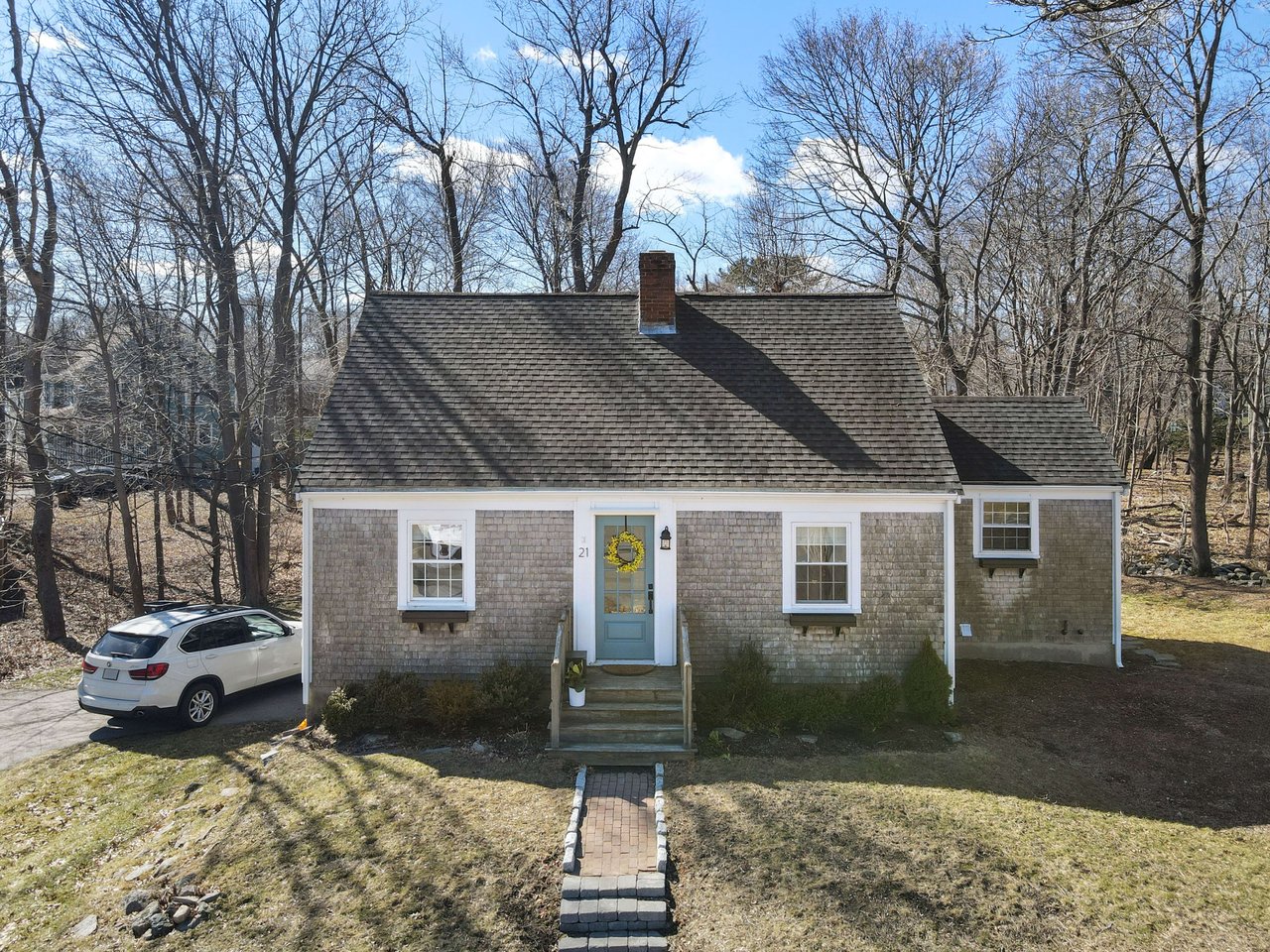 21 Lantern Ln