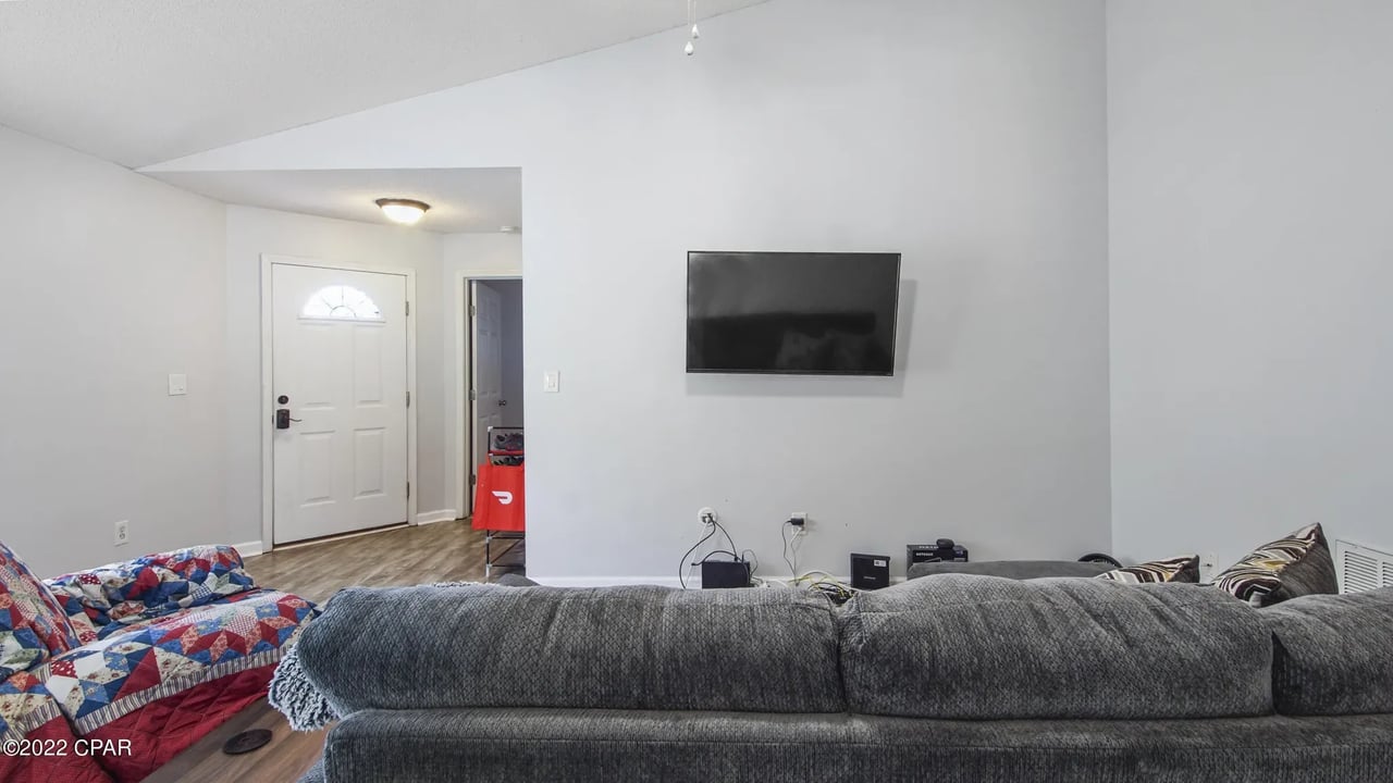 6605 LAKE JOANNA Circle