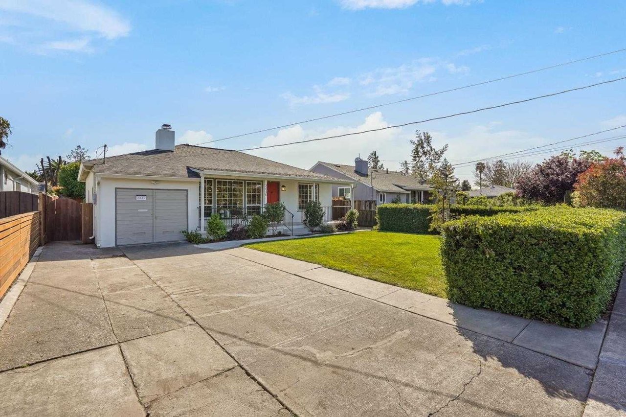 3440 Bay RD