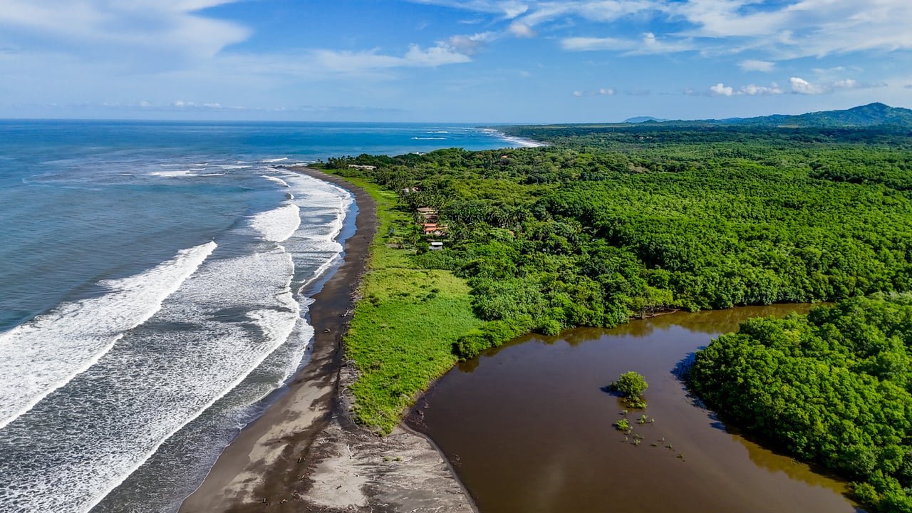 Titled Beachfront Development Lot, Tamarindo, Guanacaste