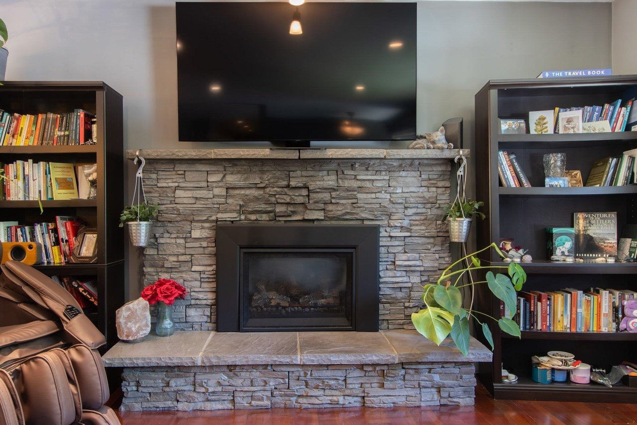 40537 N Highlands Wy