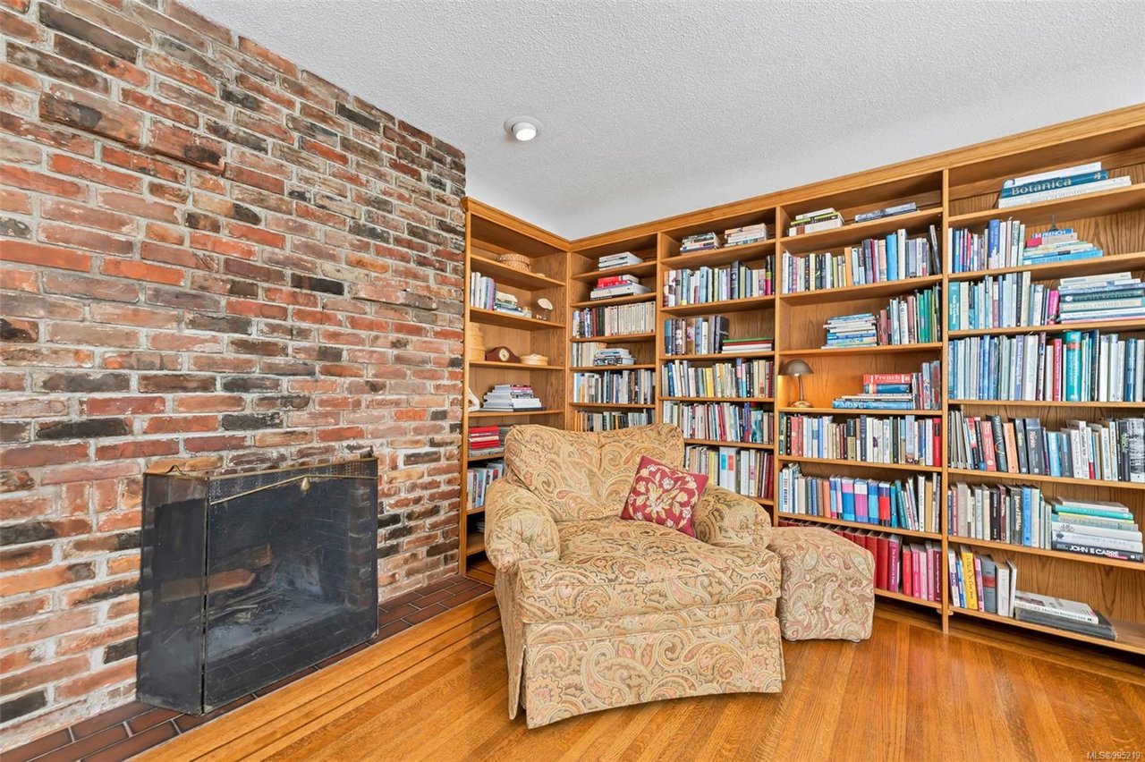 36 Tovey Cres, View Royal