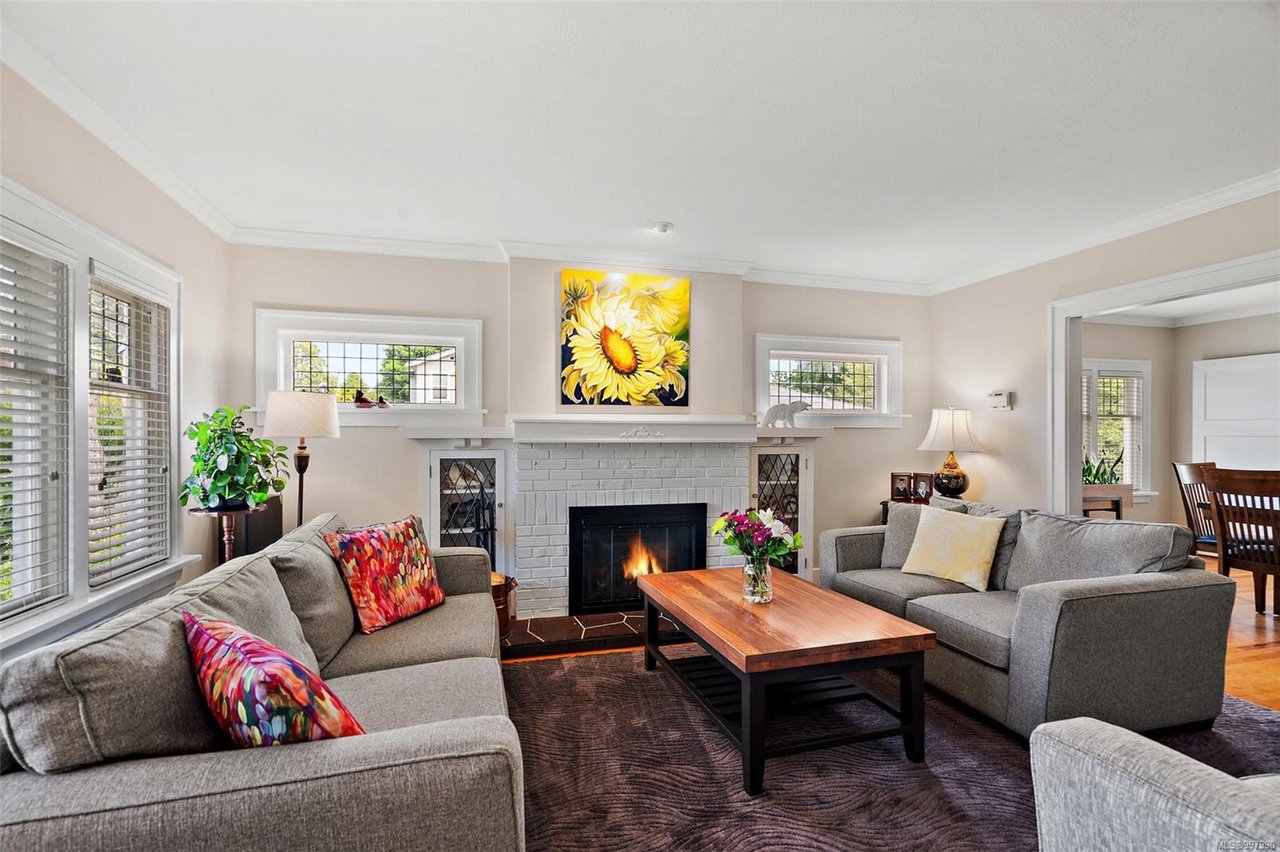 2531 Orchard Ave
