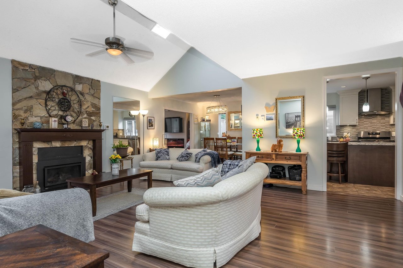 11044 Southridge Rd