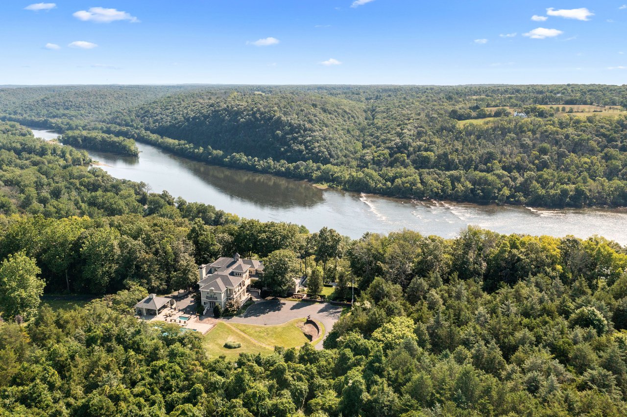 Embracing Fall's Real Estate Harvest: Your Guide to Navigating the Autumn Market