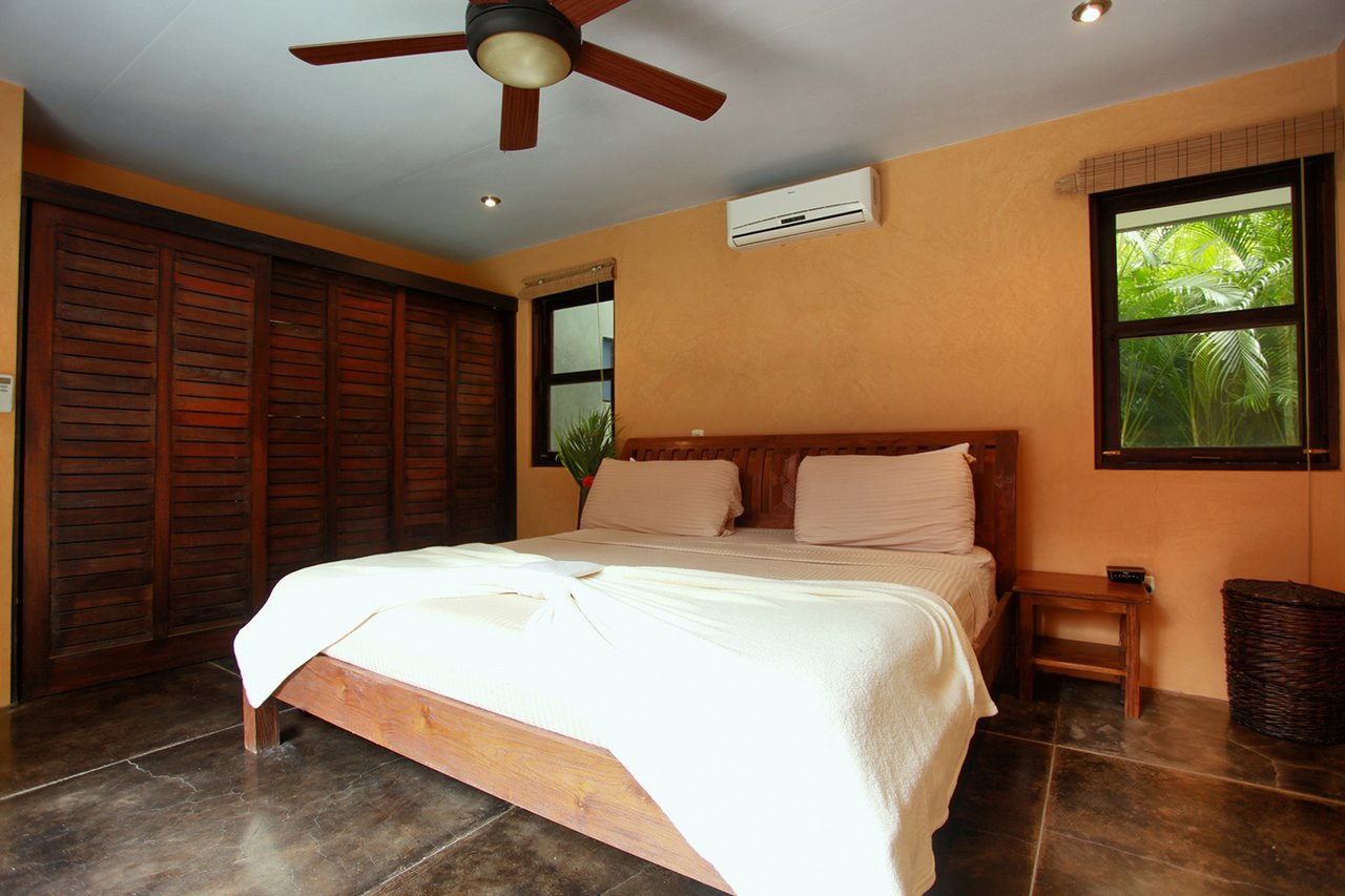 Pool Home Near Surf Break, Santa Teresa, Puntarenas