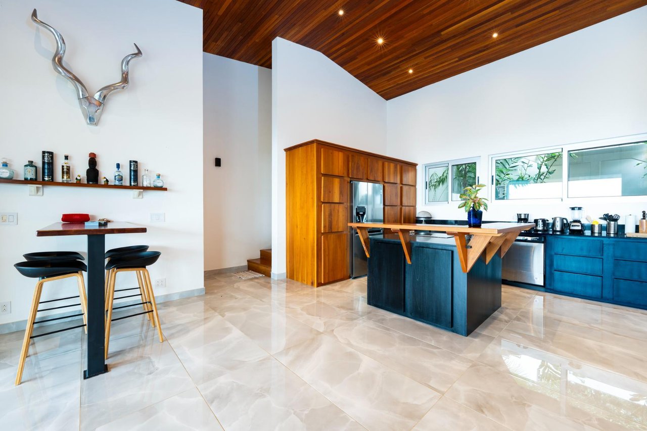 Private Infinity Pool Home, Ojochal, Puntarenas