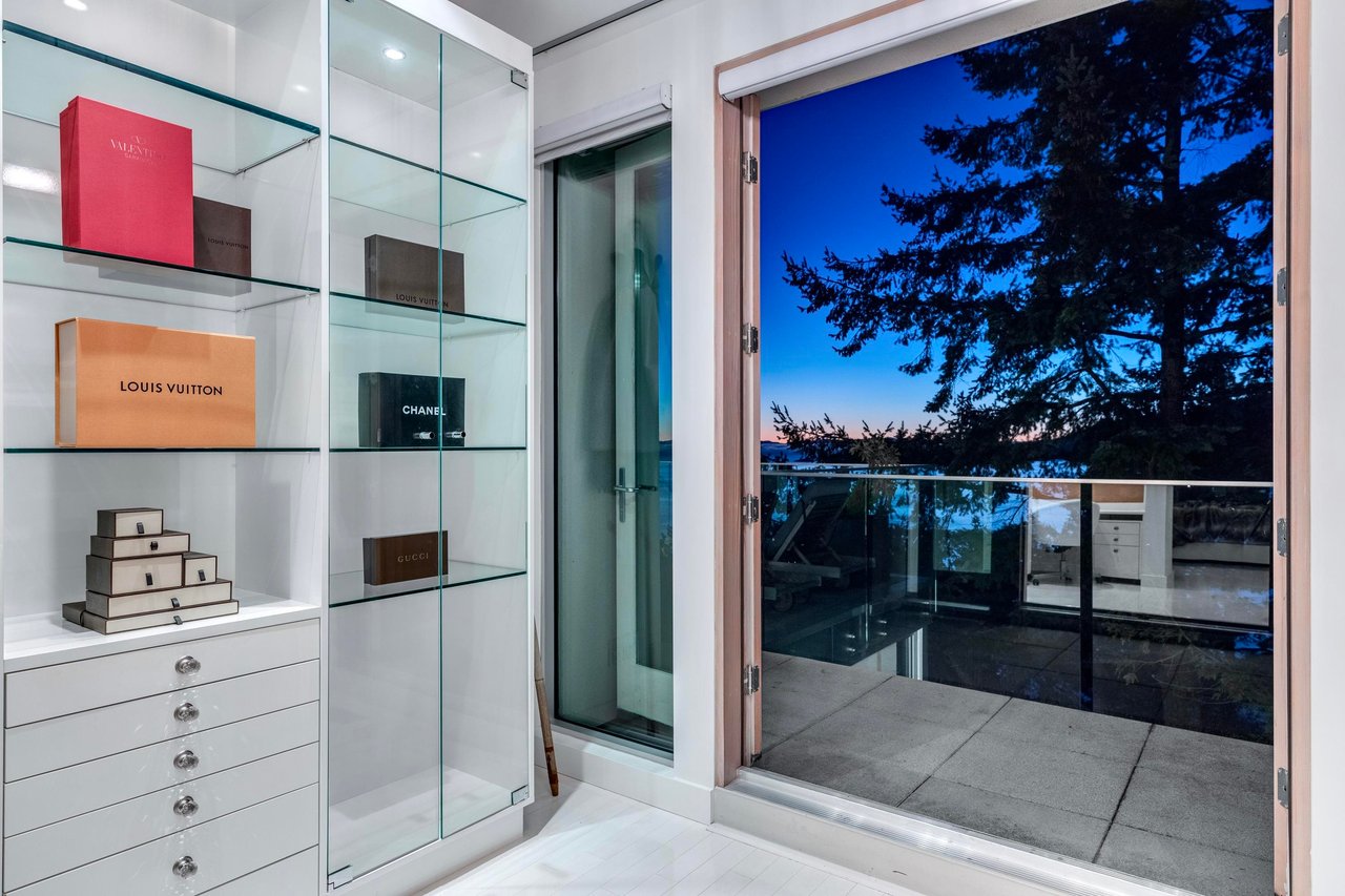 5517 Ocean Pl