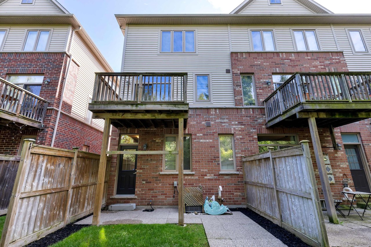 14-4165 Upper Middle Road Unit: 14