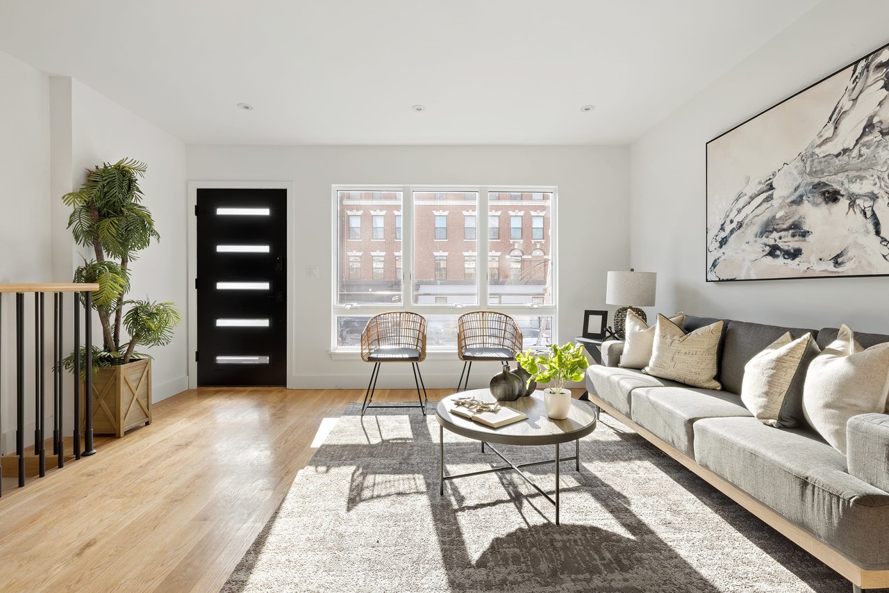 369 Kosciuszko St