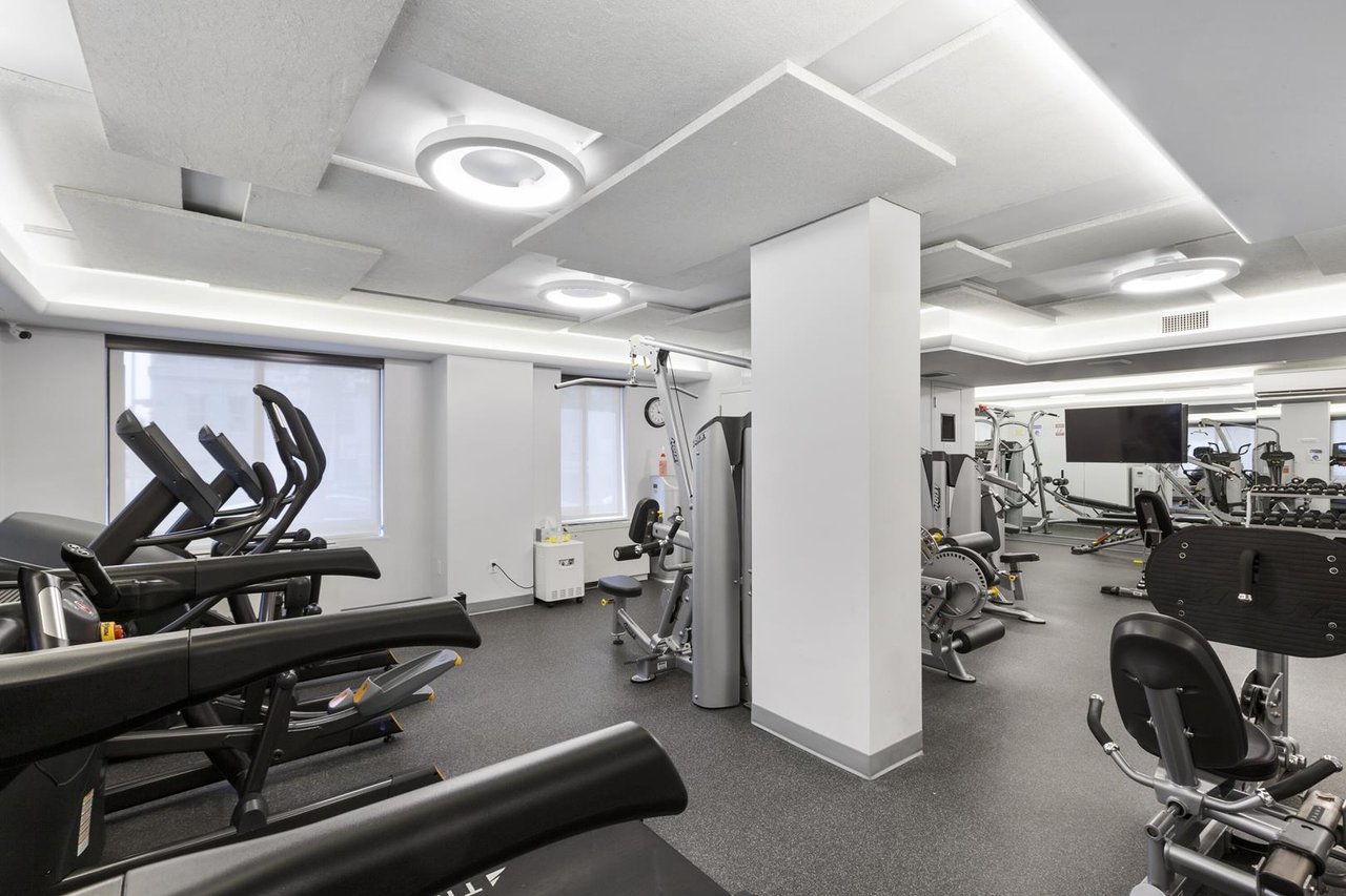 10 East End Avenue, Apt 11-C