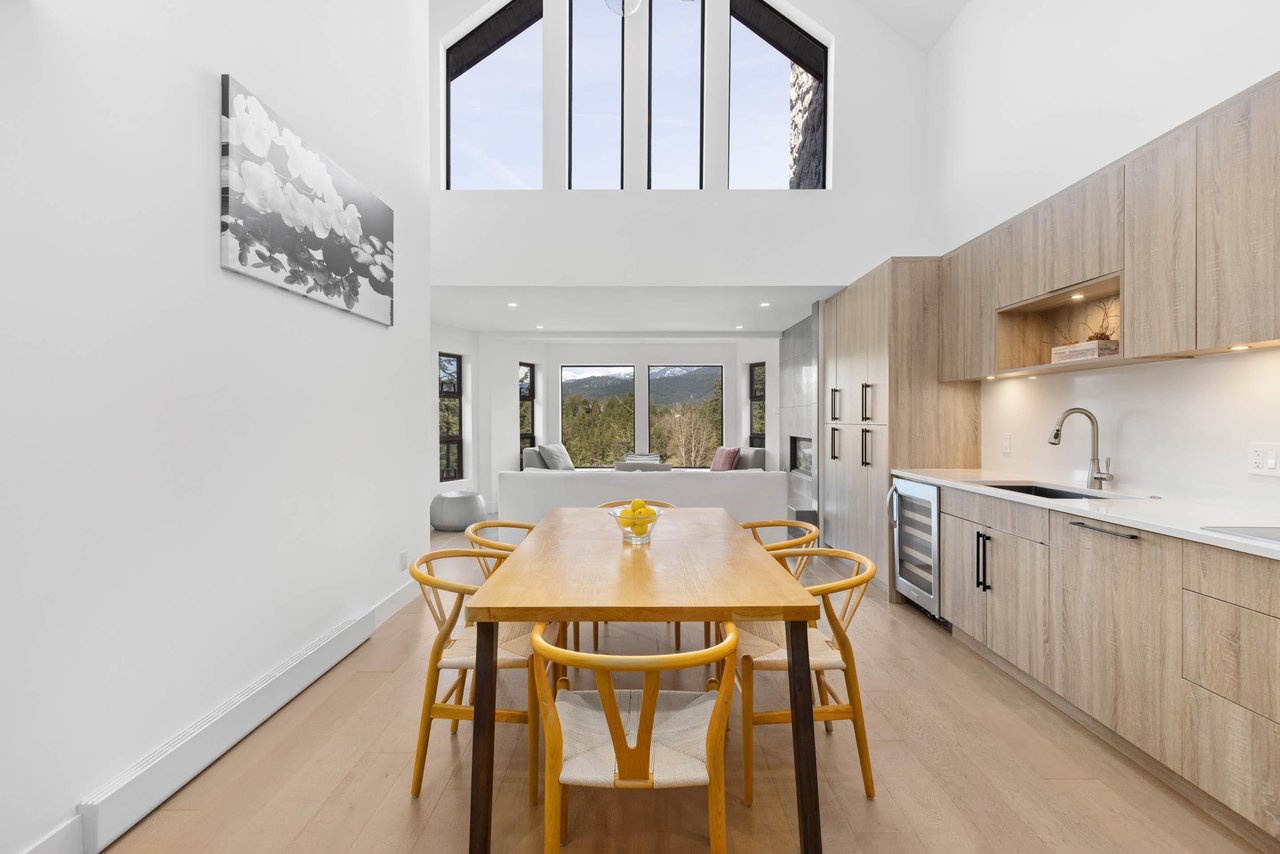 406-3317 Ptarmigan Pl