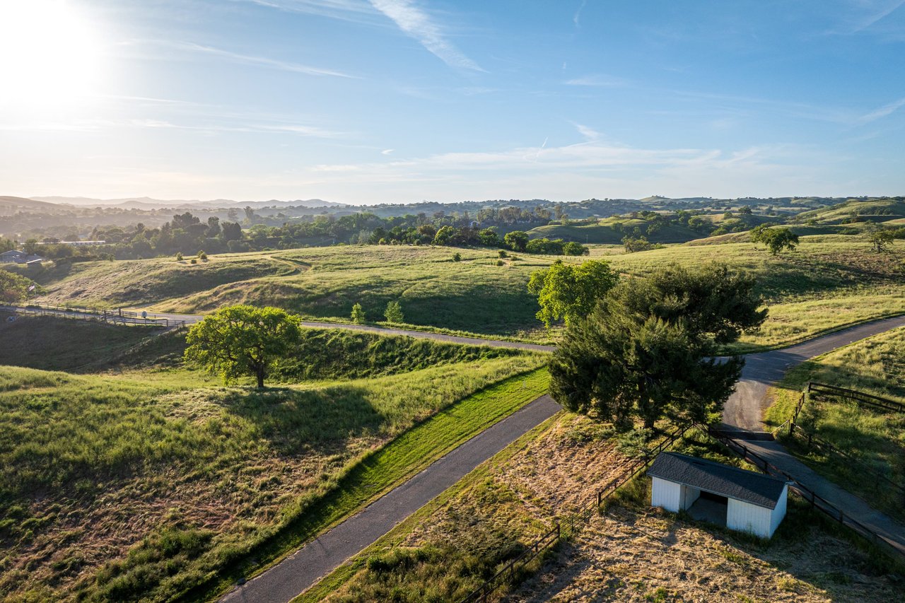 RARE LAND OPPORTUNITY IN LOS OLIVOS