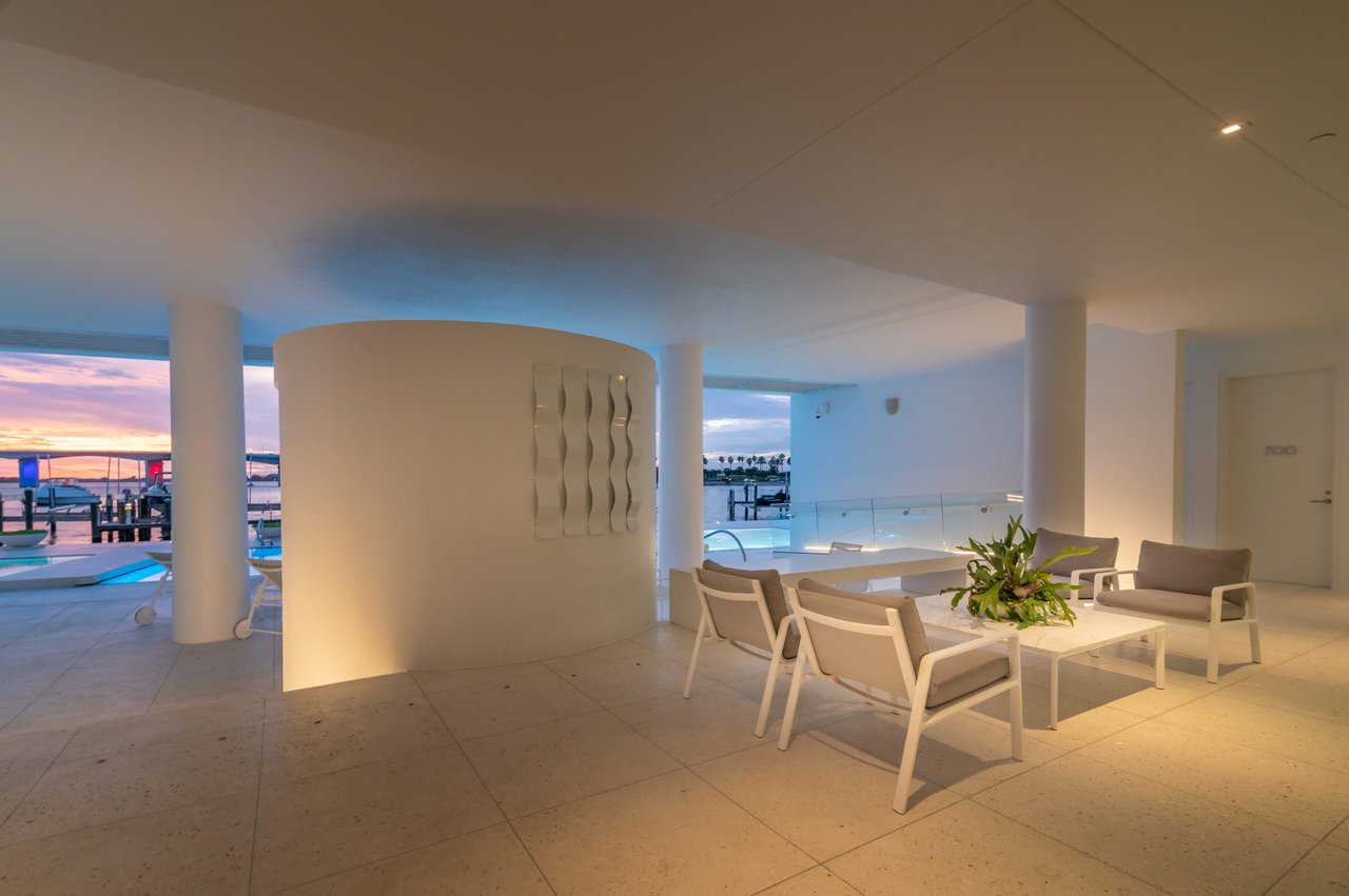 280 Golden Gate Point PH 2