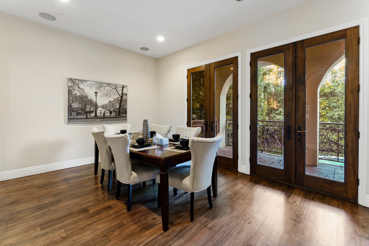 Valley Opulent