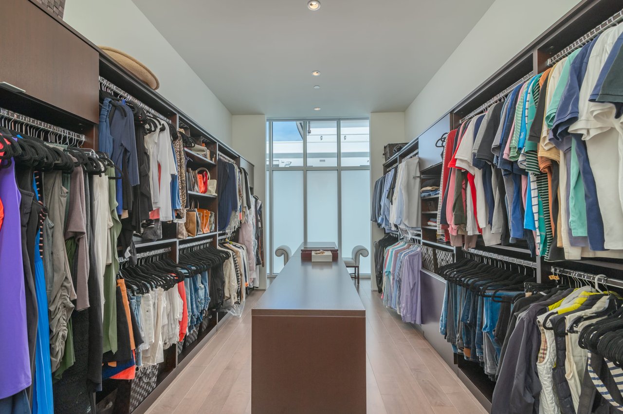 280 Golden Gate Point PH 2