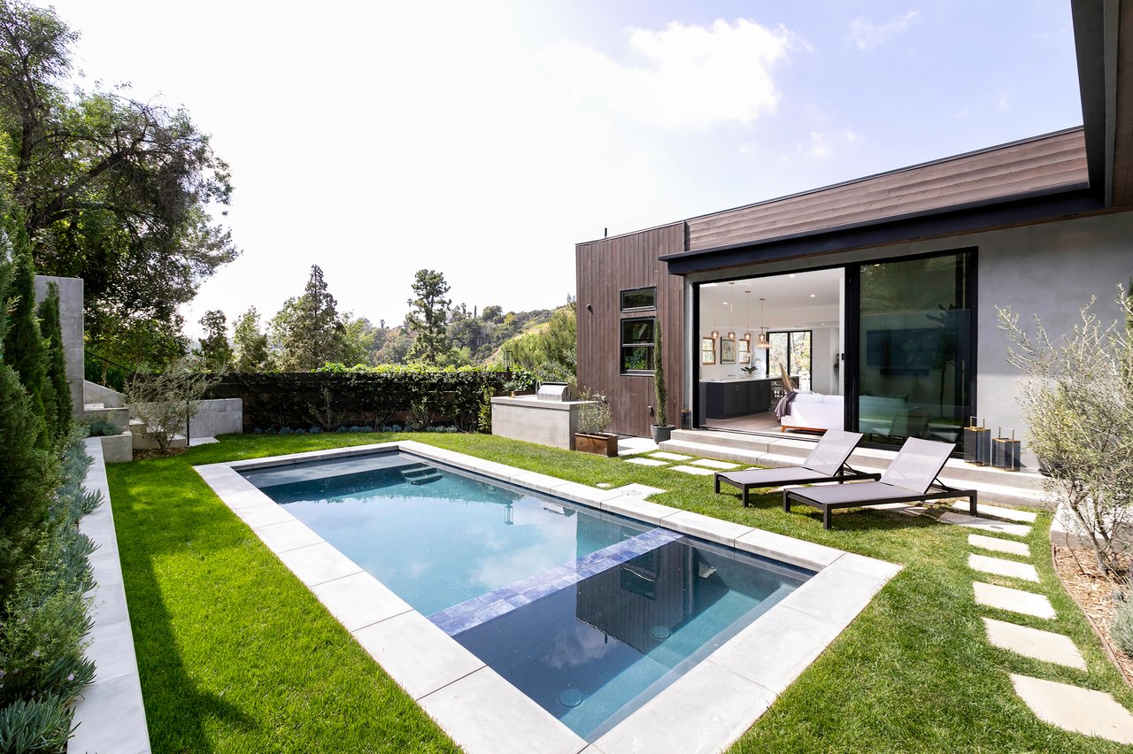 Modern Sanctuary in The Oaks