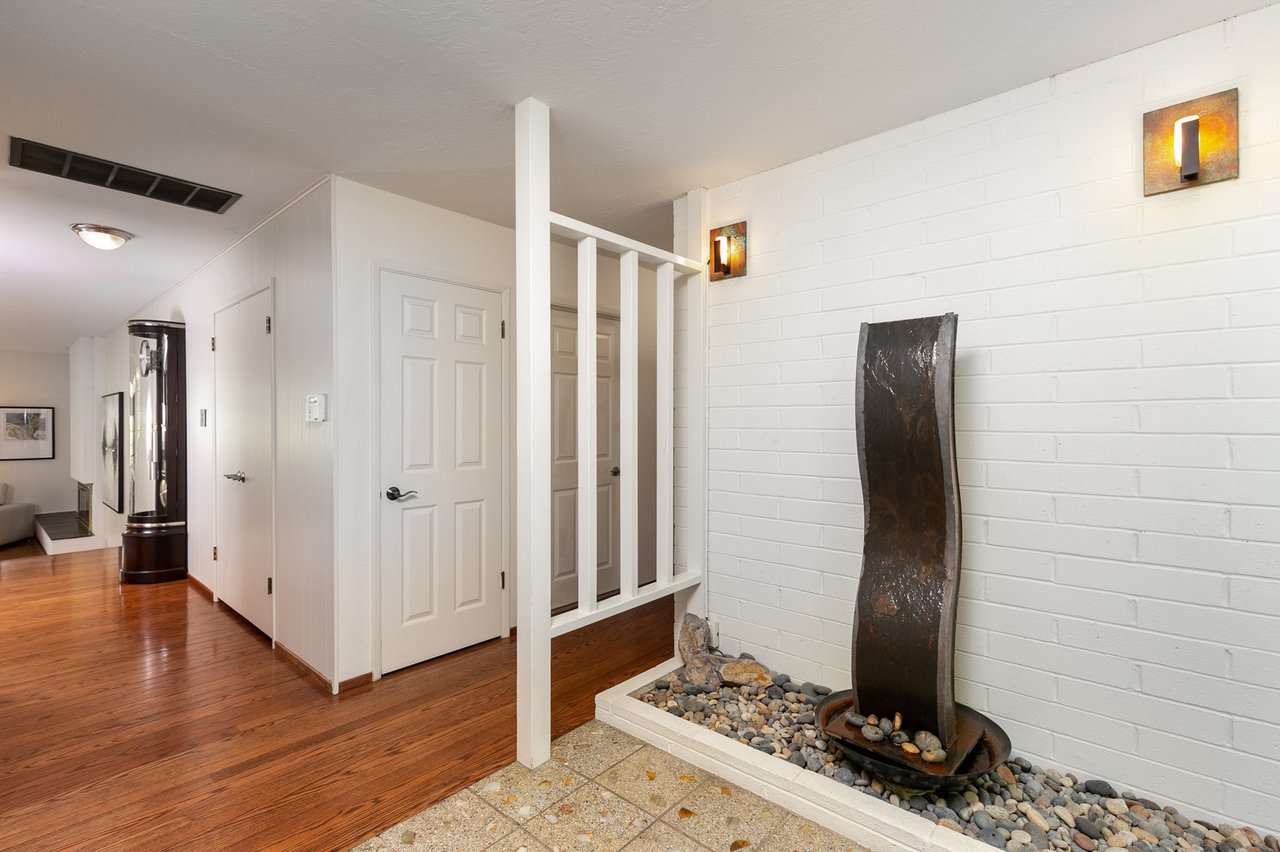 Fabulous single-story home located on the Westside of Alamo