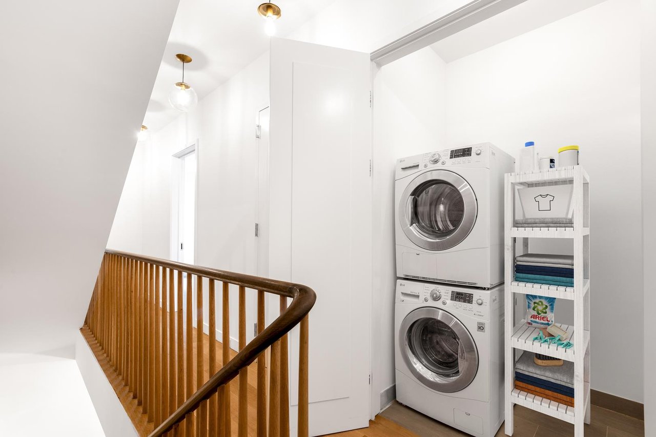 428 Greenwich Street, Apt THOUSE