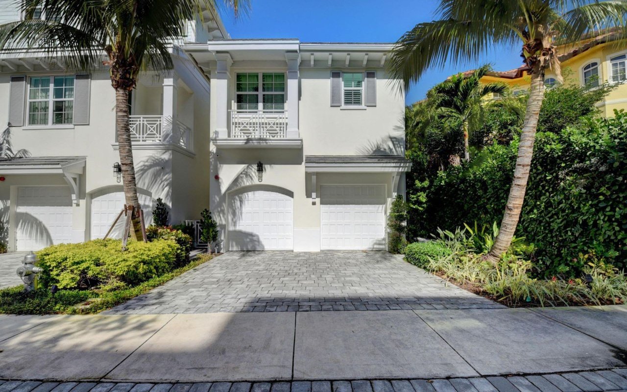 963 Sweetwater Ln