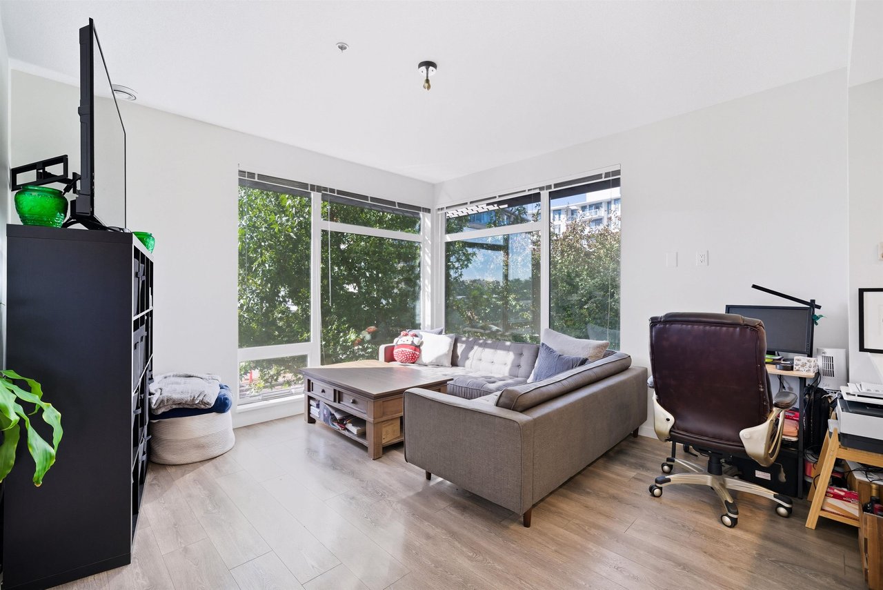 207-3289 Riverwalk Ave