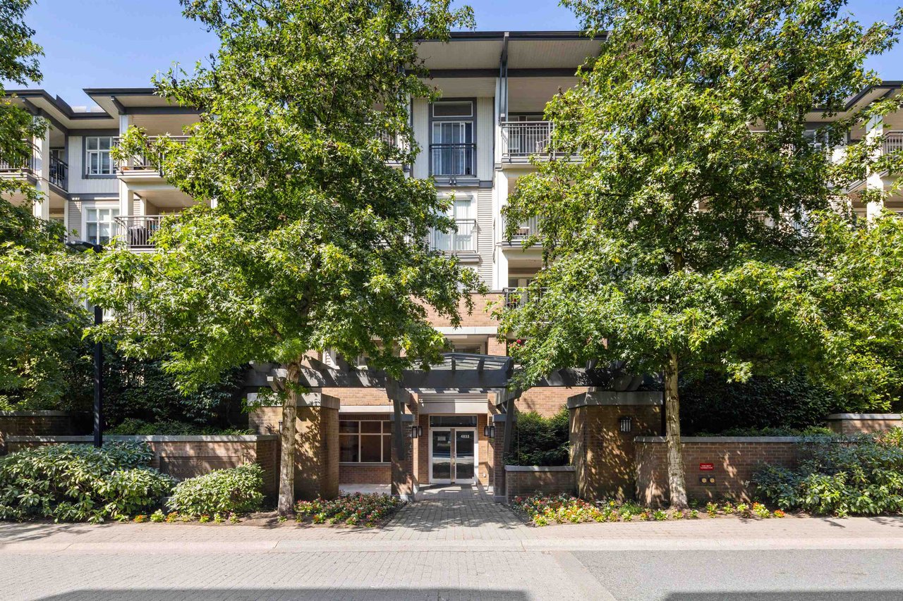 403-4833 Brentwood Dr