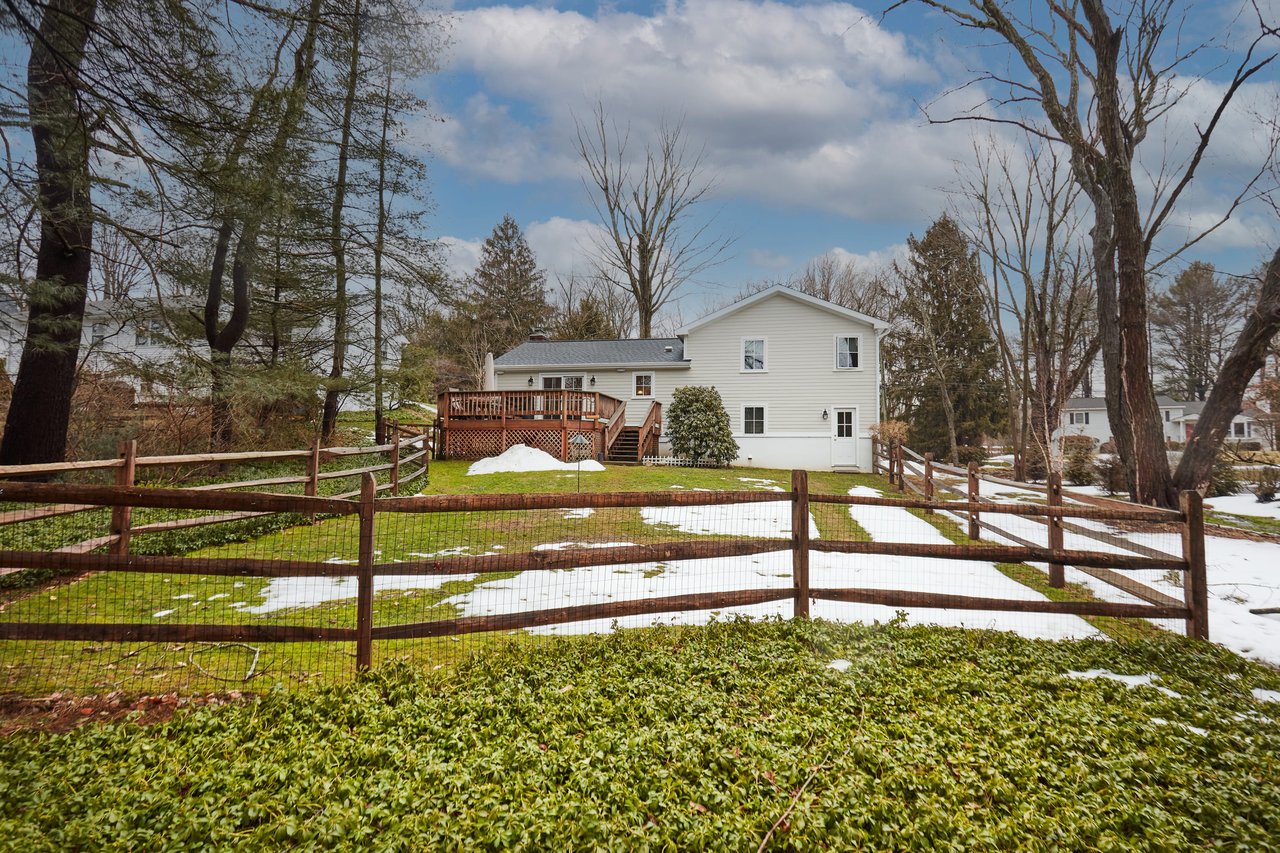 7 West Ambler Road