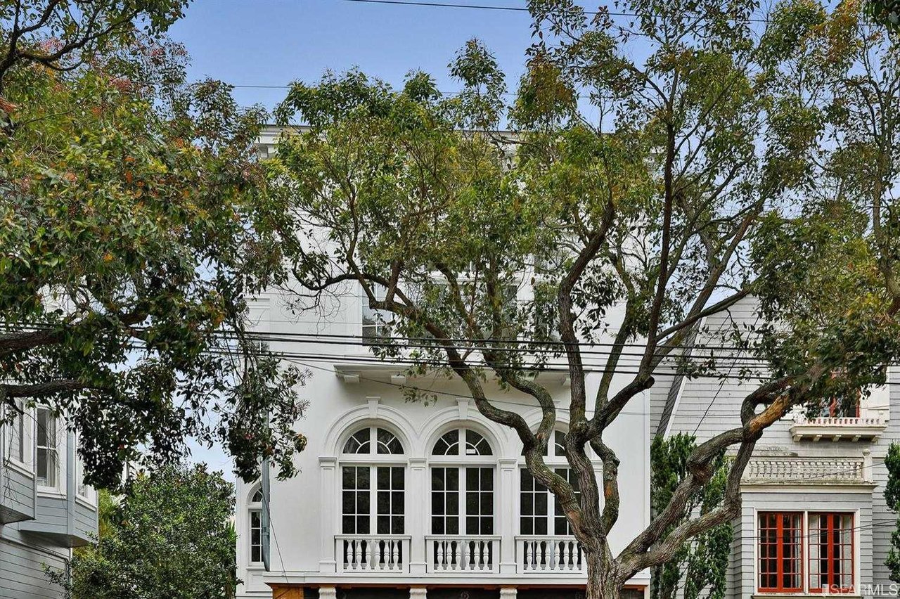 823 Lake Street