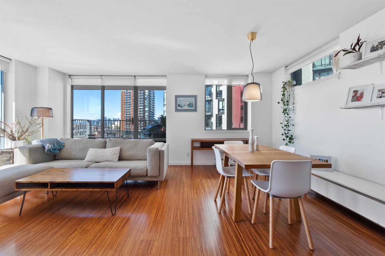 509-328 E 11th Ave