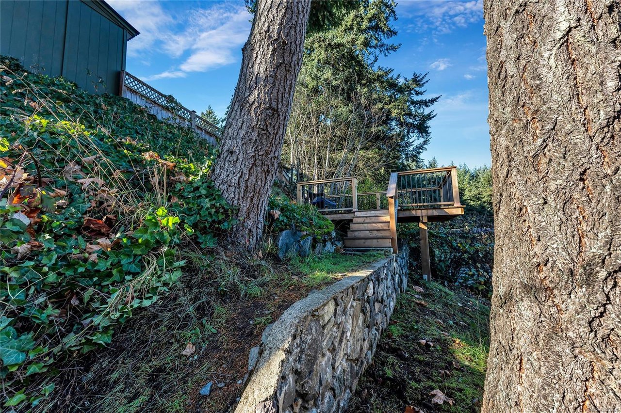 22-2807 Sooke Lake Rd