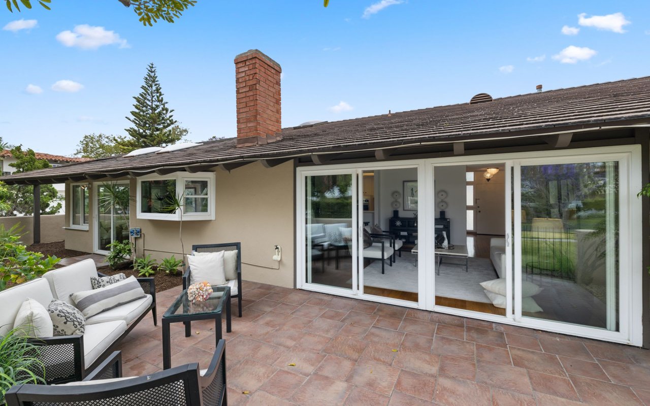 501 Avenida Lorenzo