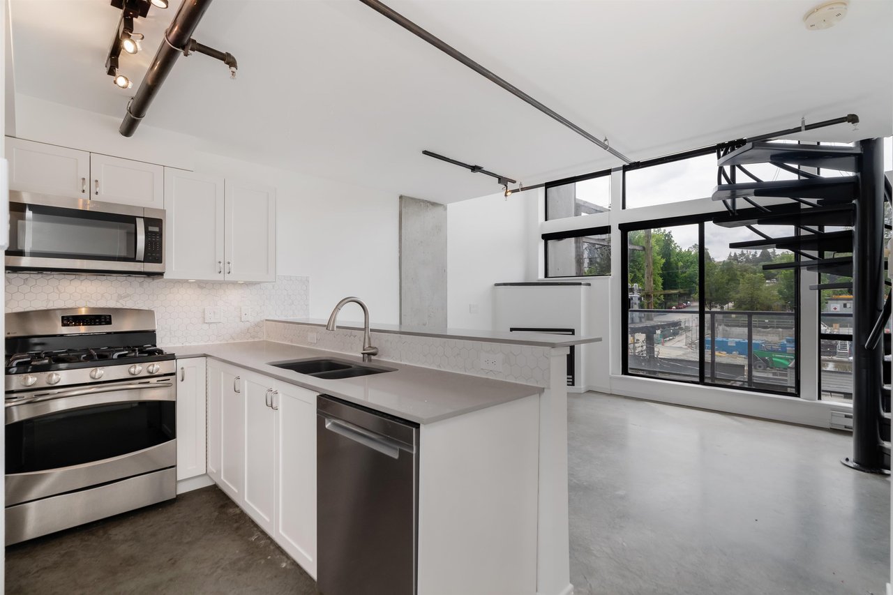 517-428 W 8th Ave