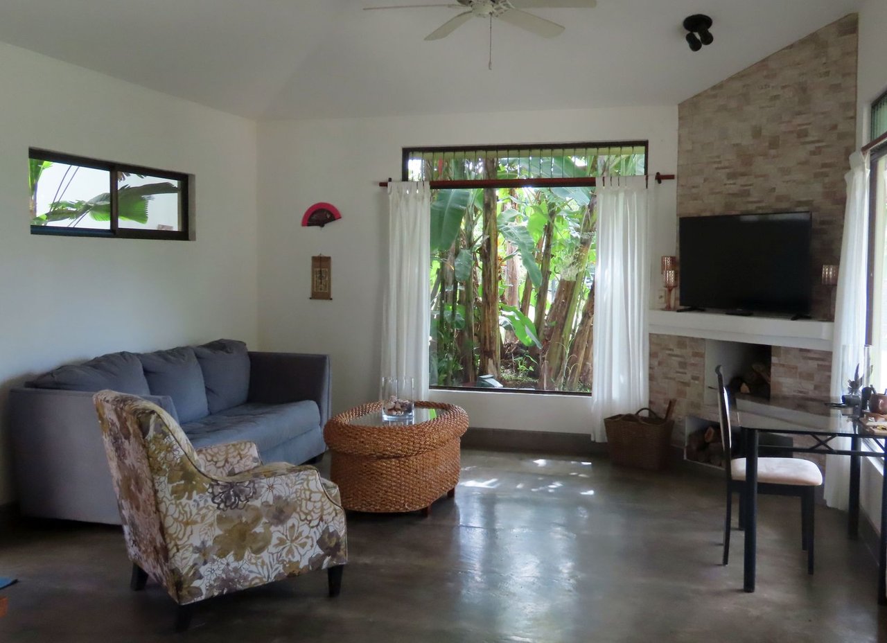 Modern Home with Guesthouse, Lake Arenal, Alajuela