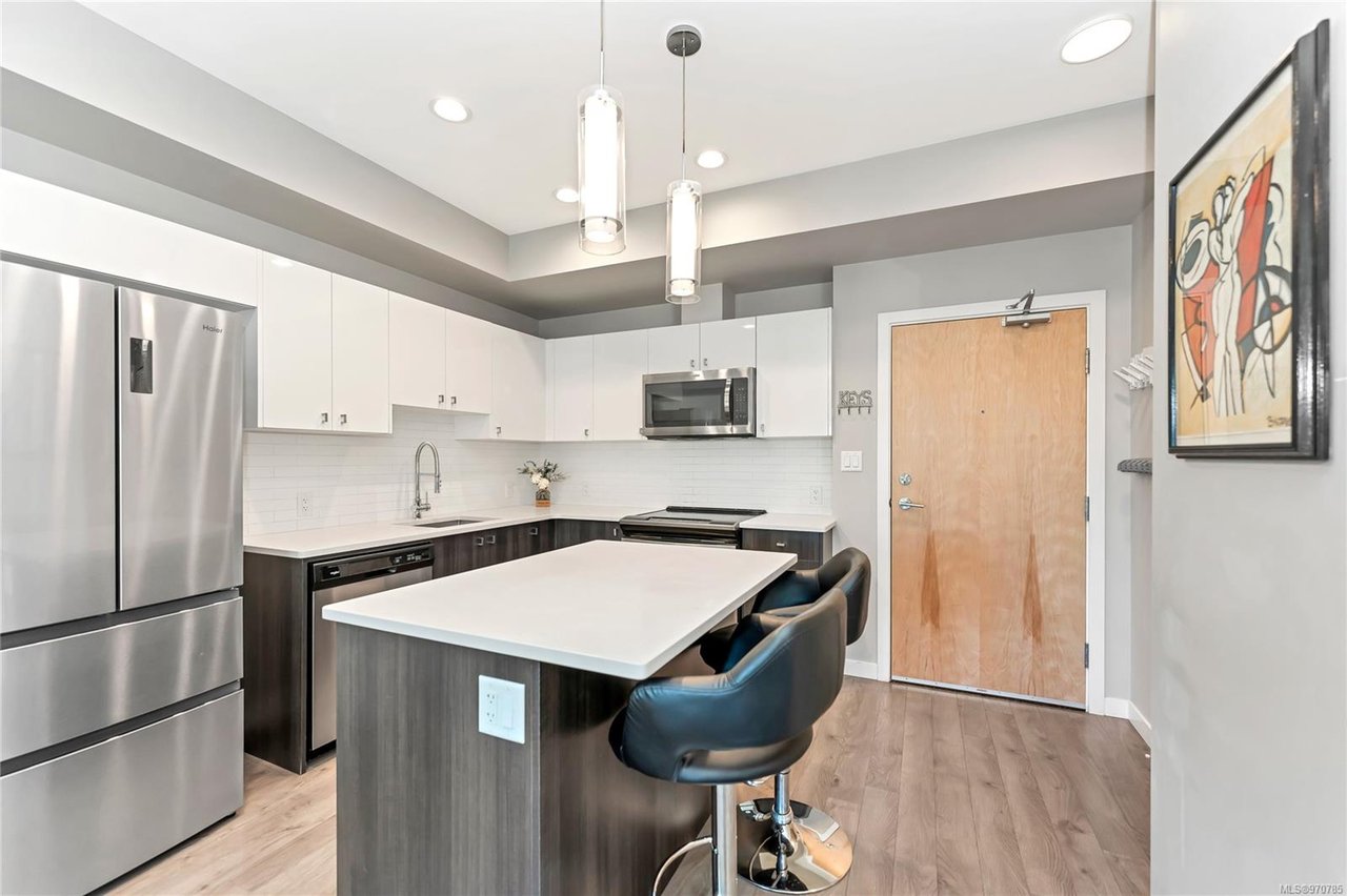 316-767 Tyee Rd