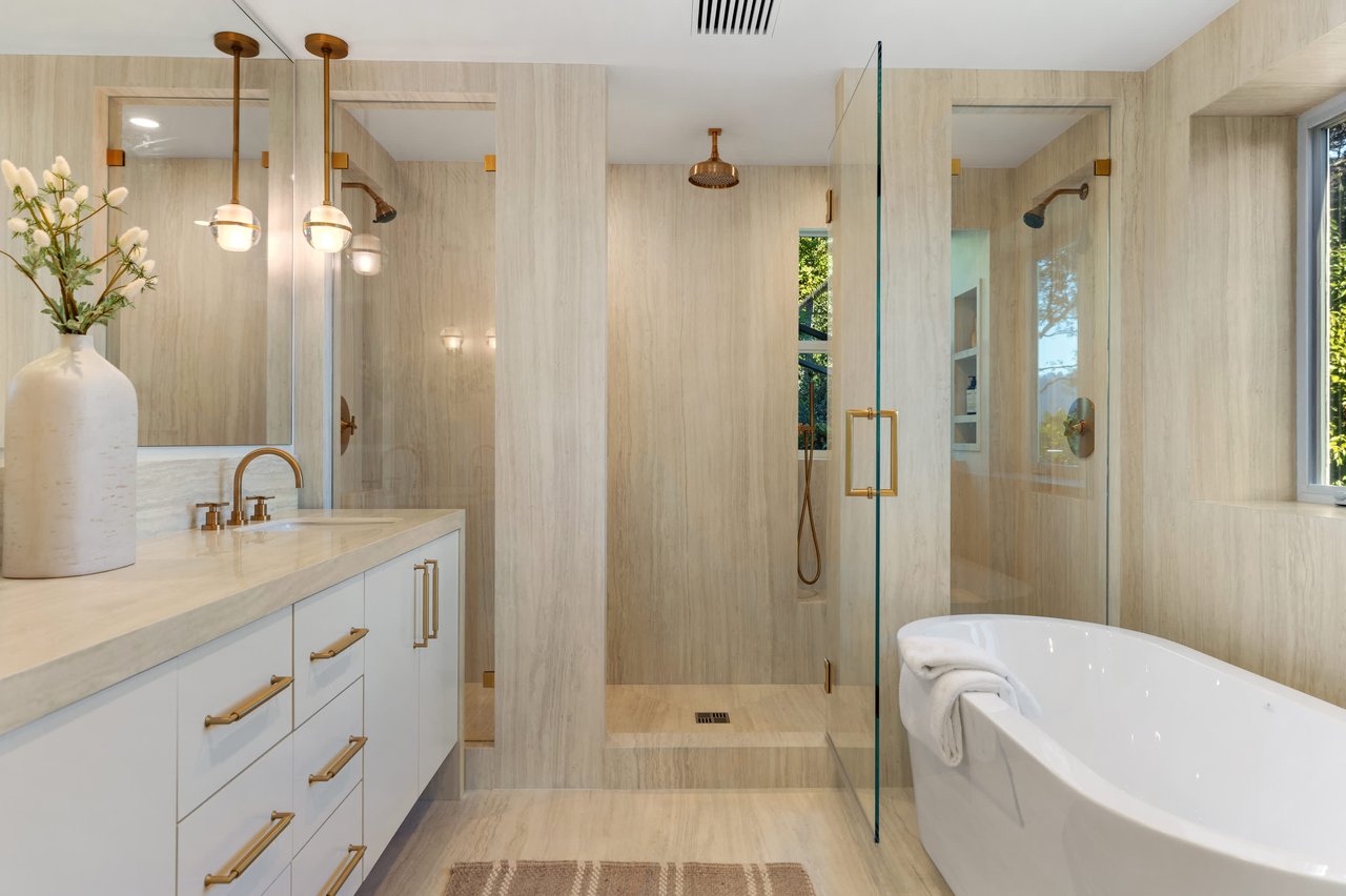 Exceptional Contemporary Renovation