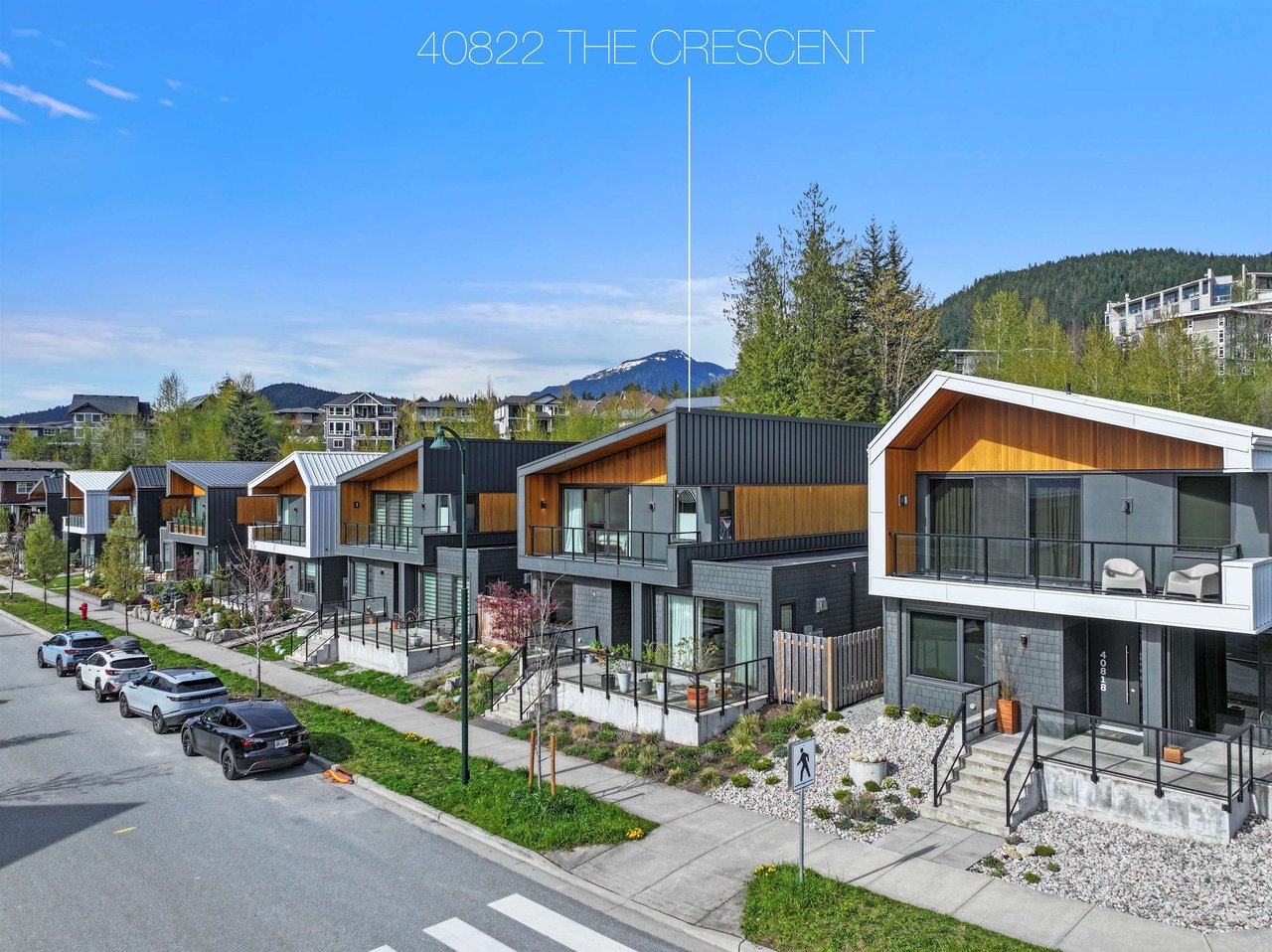 40822 The Cres Cres