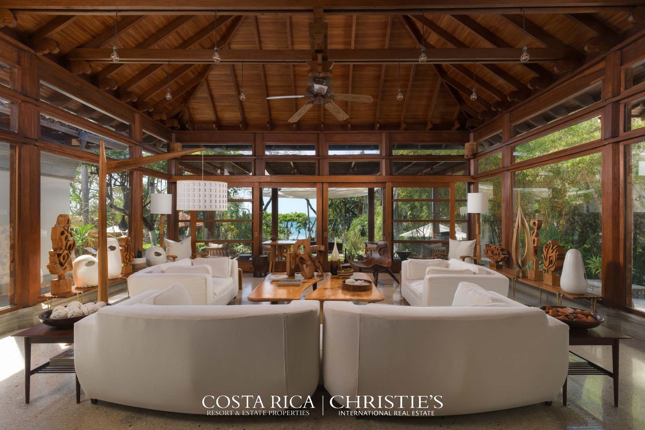 Villa Serena – Oceanfront Luxury Villa 