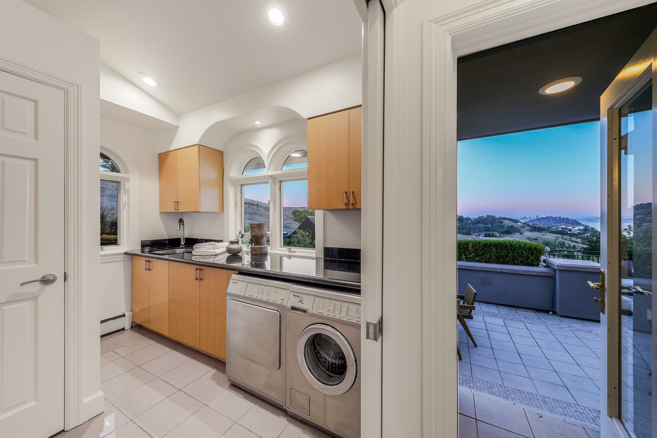 Tiburon Retreat at 7 Mariposa Court