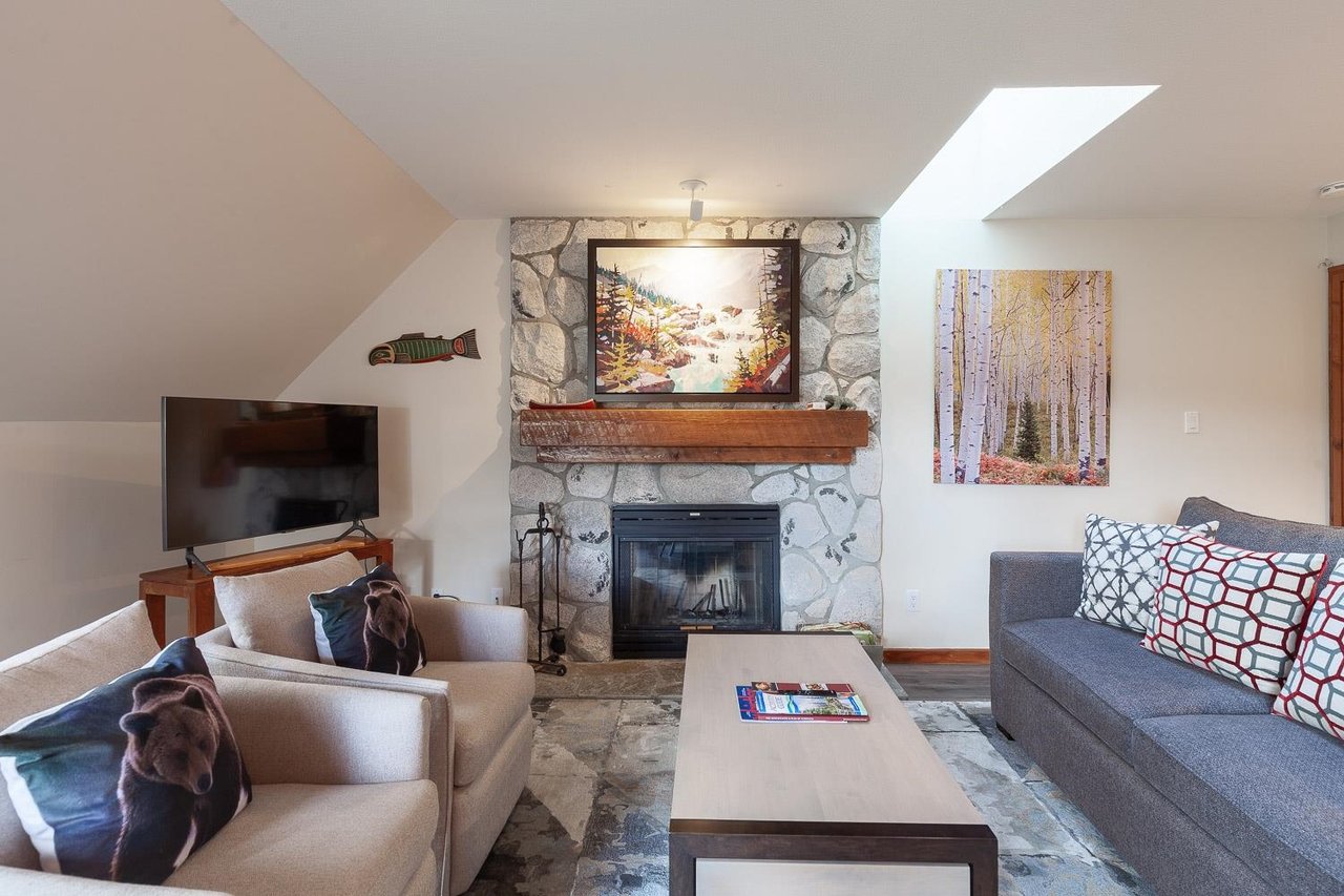 18-4636 Blackcomb Wy