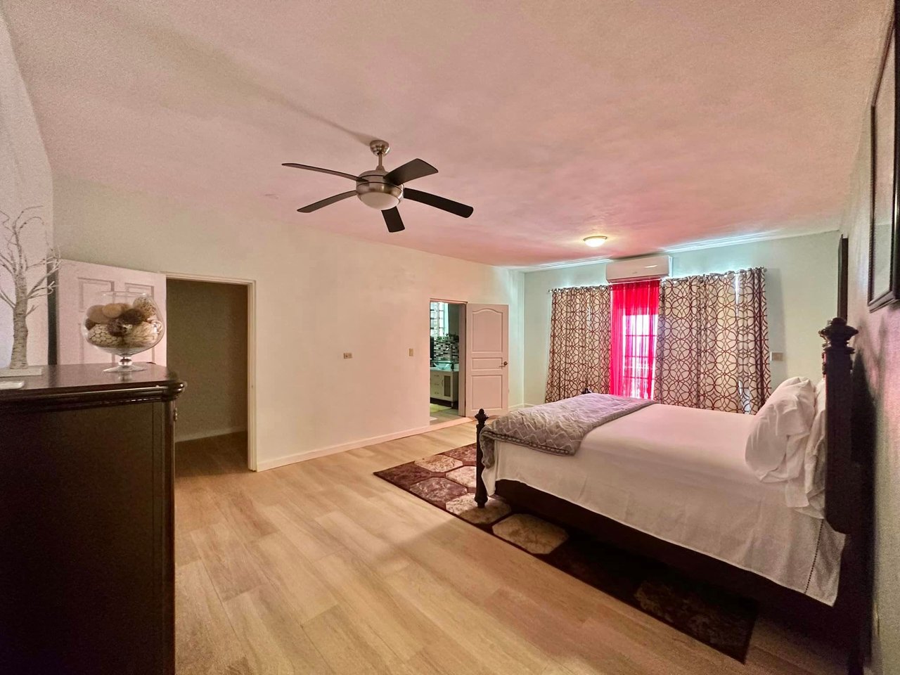 922 Brady Ghut 2 Bedroom Apartment