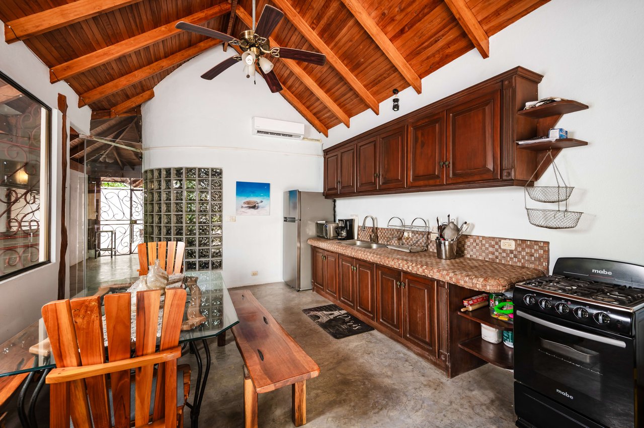 Casa Equilibrio |  Near the Coast House For Sale in Playa Potrero