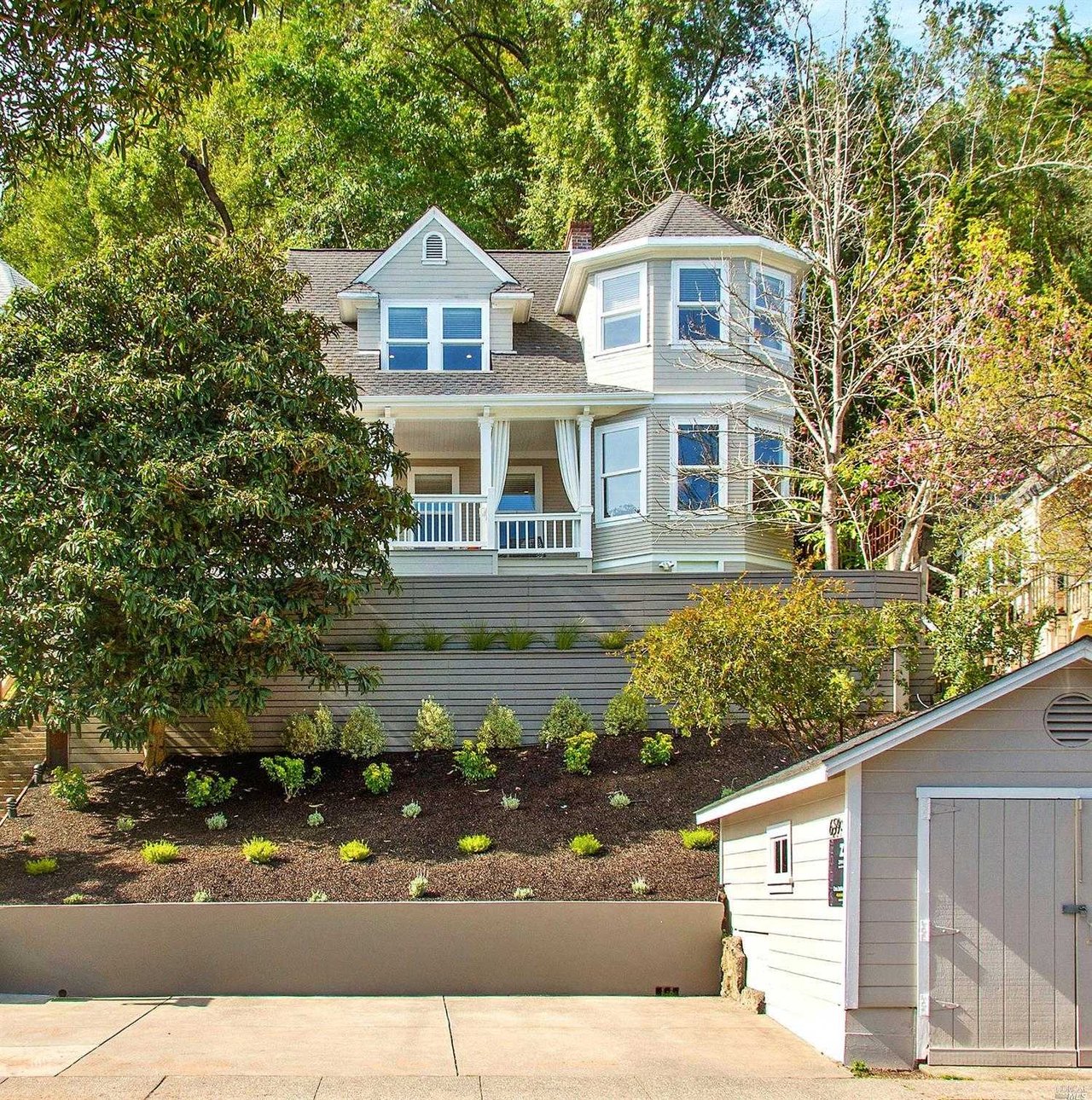 659 Magnolia Ave