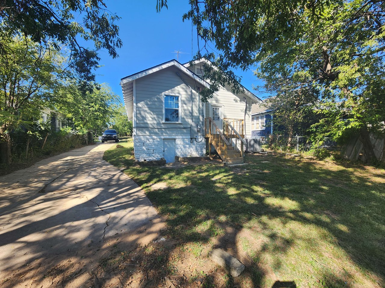 1017 N. Broadway Ave